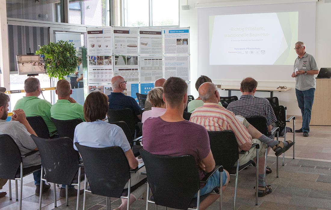 Rueckblick der Pflasterausstellung