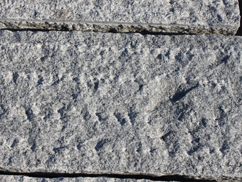 05-Bordstein-Granit-Grau