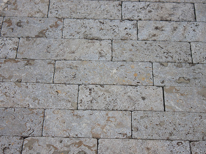 03-Muschelkalk-Reihenpflaster-Antik-Nachhaltig